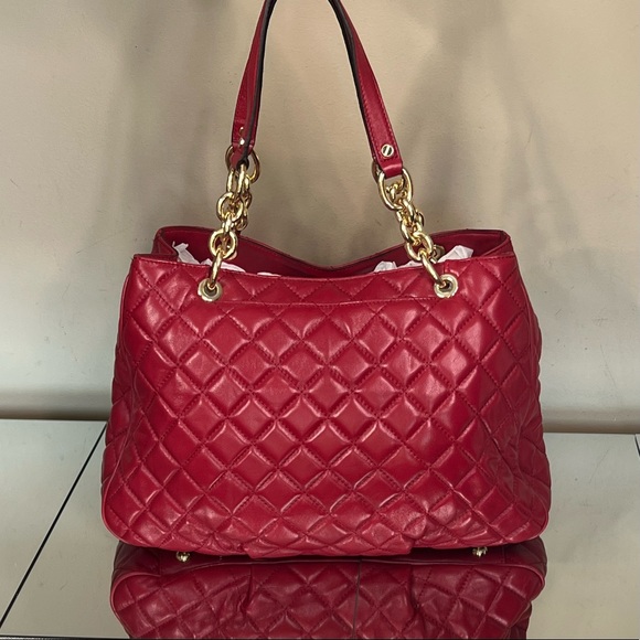 Sold ~Michael Kors Red Leather Quilted Handbag - Picture 4 of 16